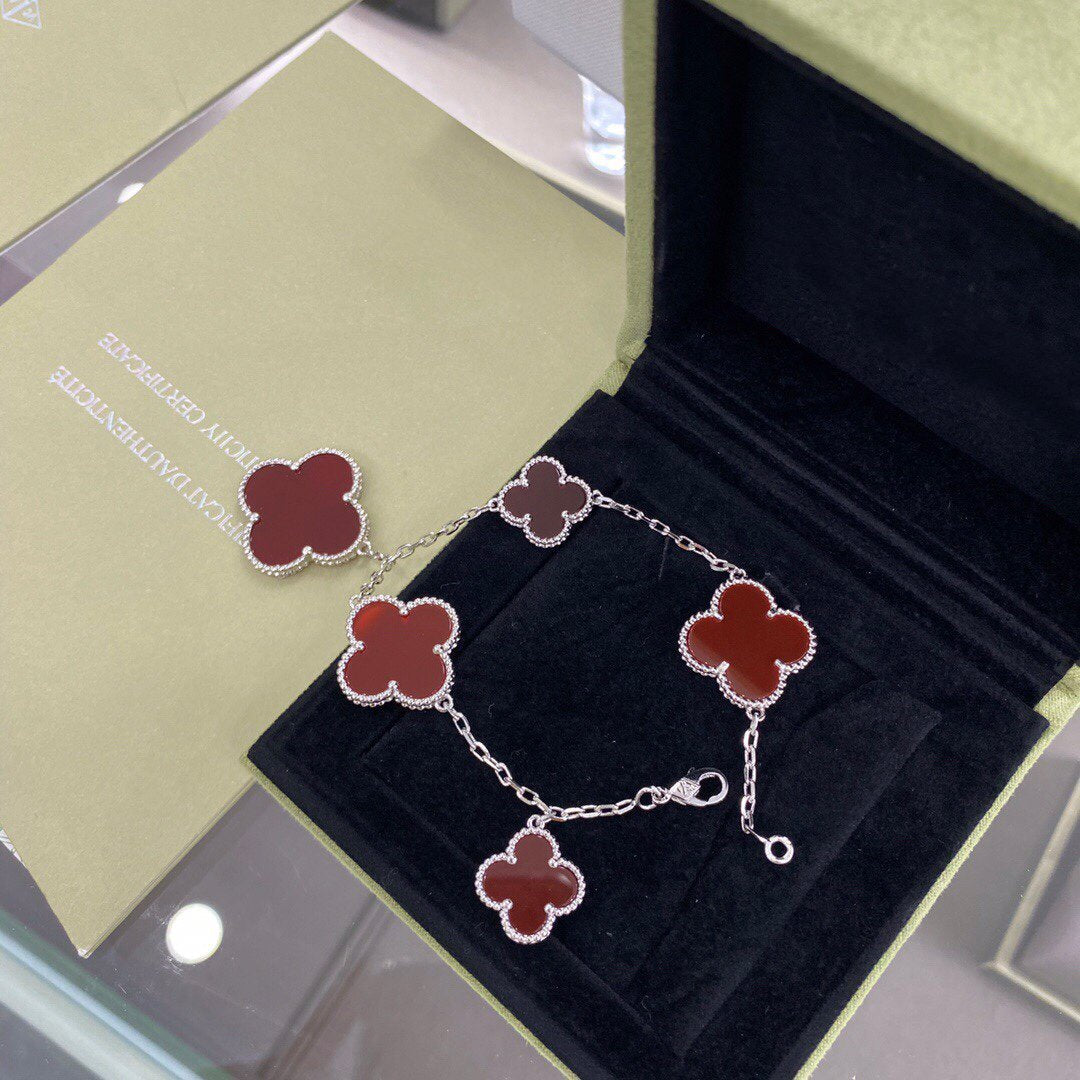 ¡®Moco¡¯CLOVER 5 MOTIFS SIVLER CARNELIAN BRACELET