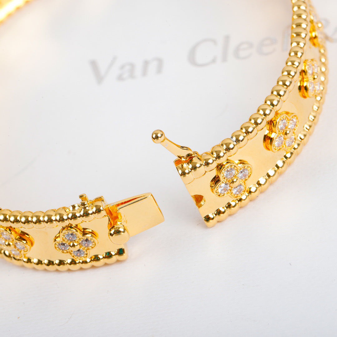 ¡®Moco¡¯CLOVER BRACELET 8MM DIAMONDS