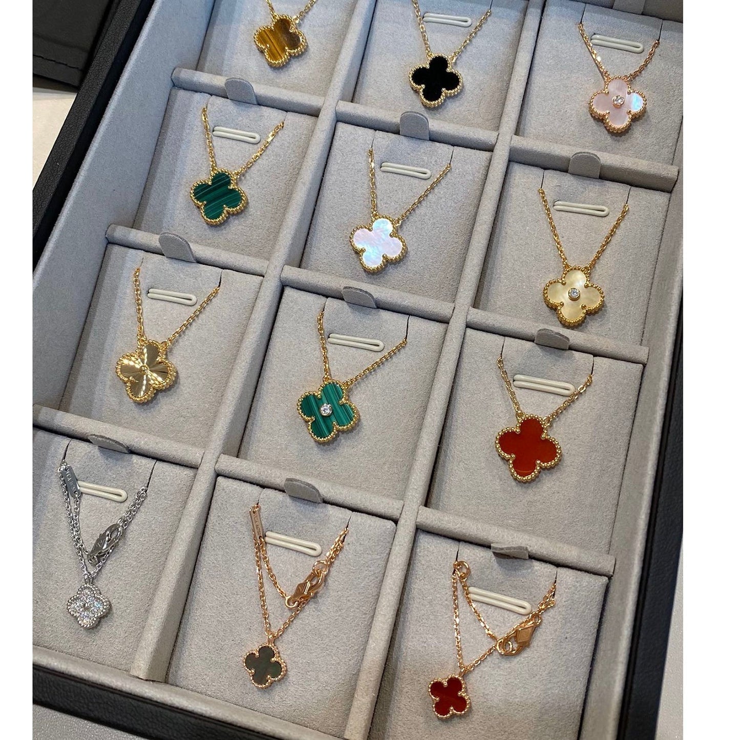 ¡®Moco¡¯CLOVER 15MM BLACK ONYX SINGLE FLOWER NECKLACE