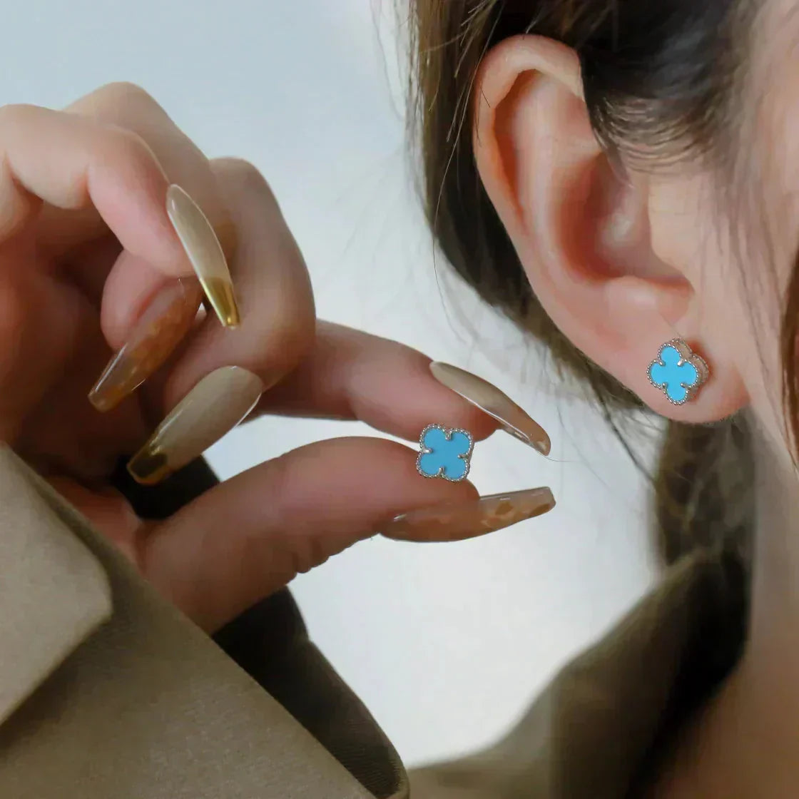 ¡®Moco¡¯CLOVER MINI 9.5MM ONYX STUD EARRINGS SILVER
