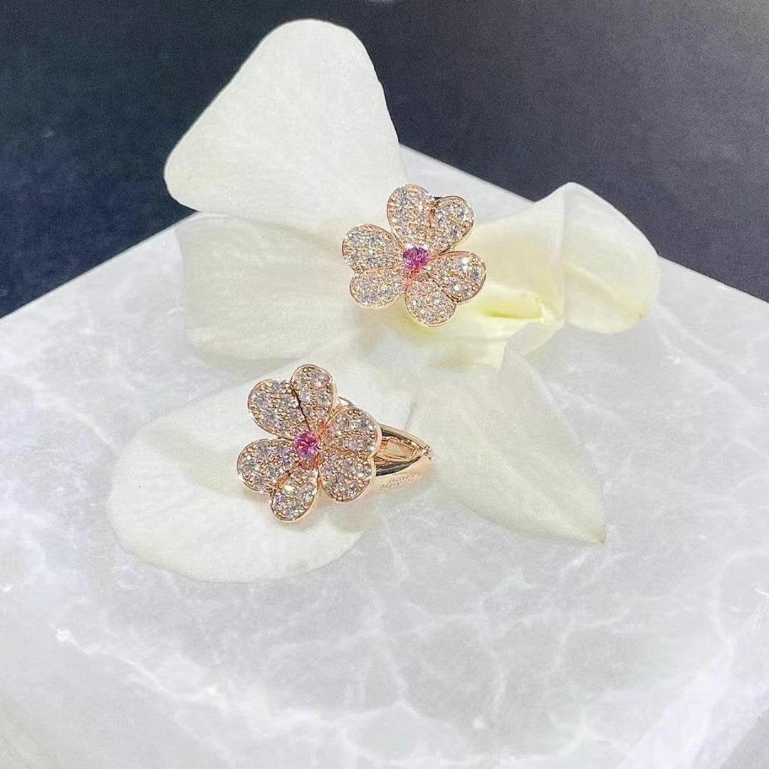 ¡®Moco¡¯FRIVOLE PINK GOLD FLOWER DIAMOND EARRINGS
