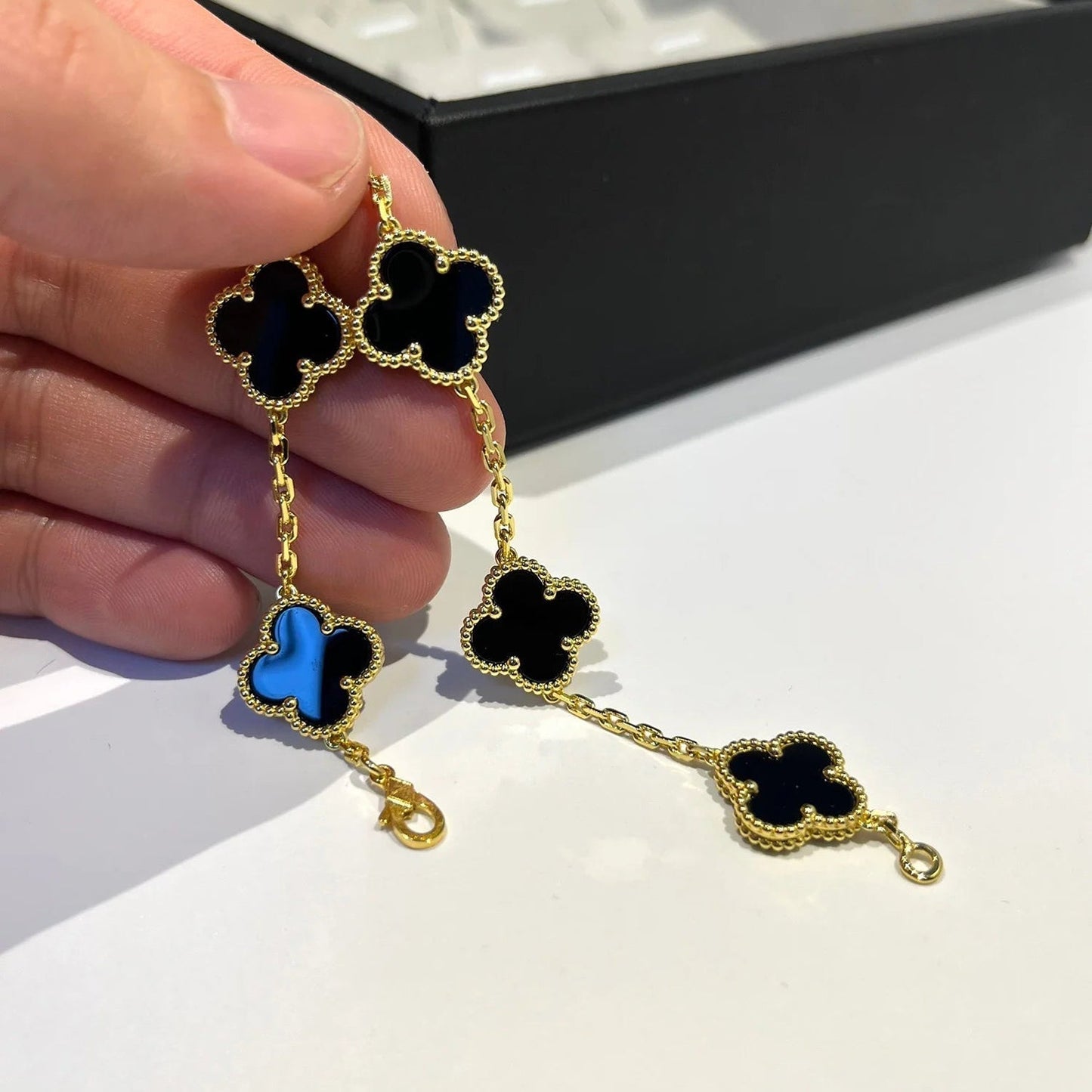 [Moco]New CLOVER 5 MOTIF ONYXS BRACELET COLLECTION