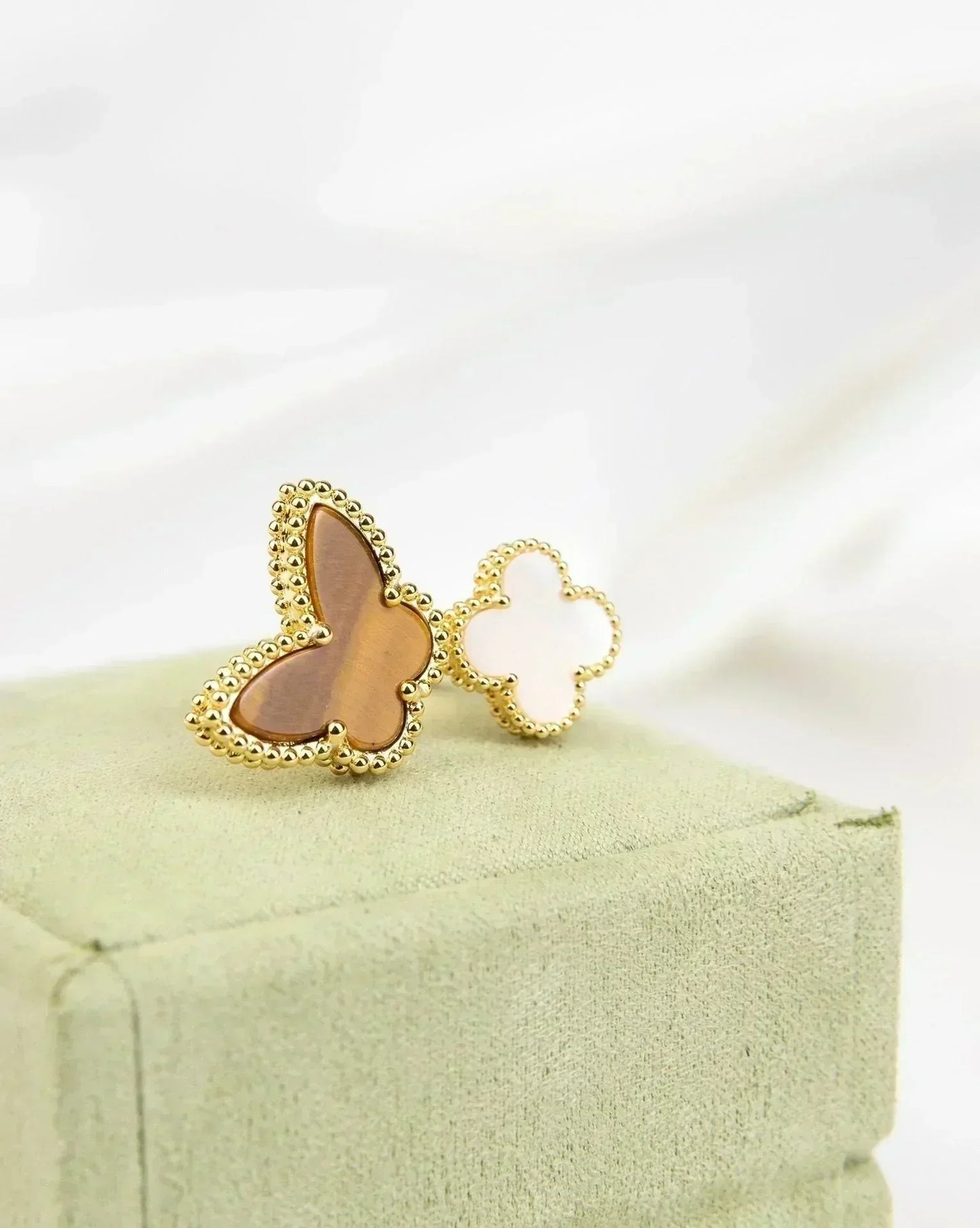 ¡®Moco¡¯LUCKY BETWEEN THE FINGER RING