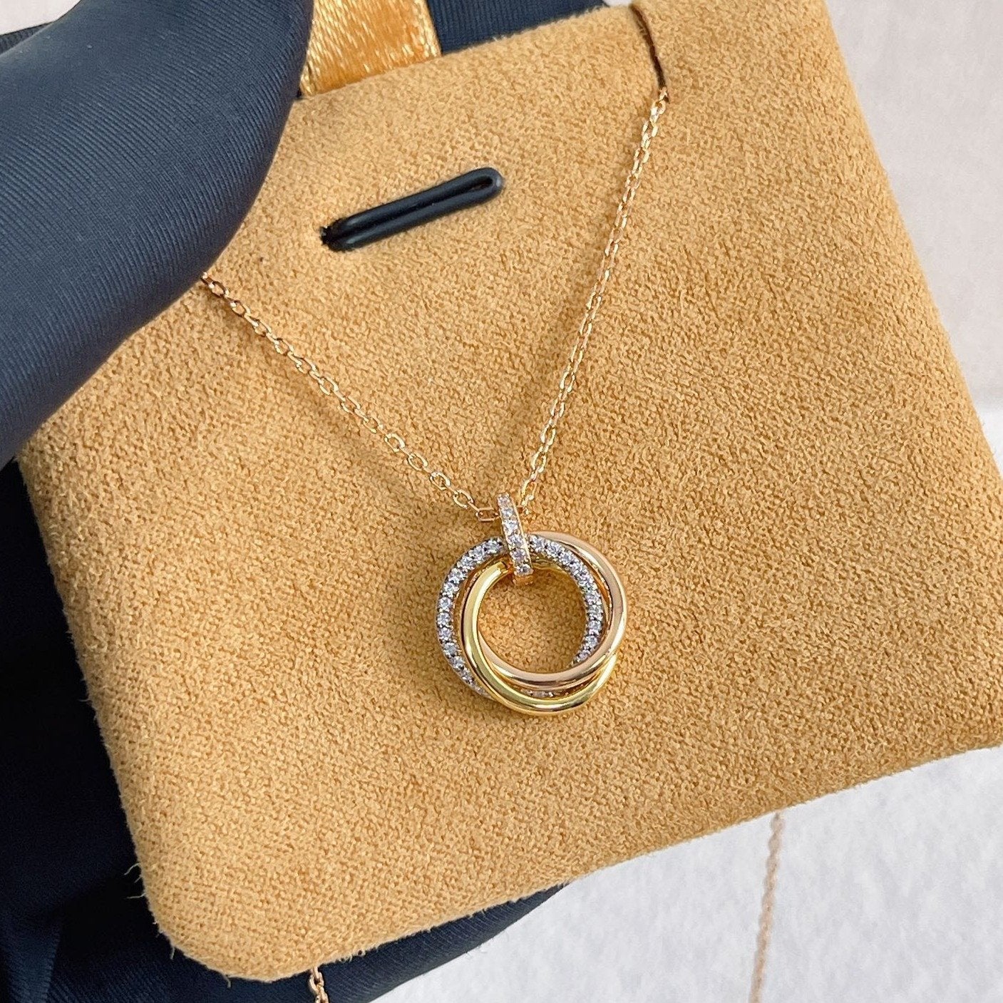 ¡®Moco¡¯TRINITY NECKLACE SILVER GOLD PINK GOLD DIAMONDS