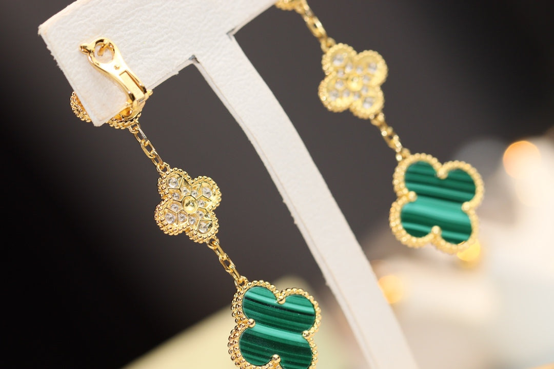 ¡®Moco¡¯CLOVER EARRINGS GOLD MALACHITE DIAMOND 3 MOTIF