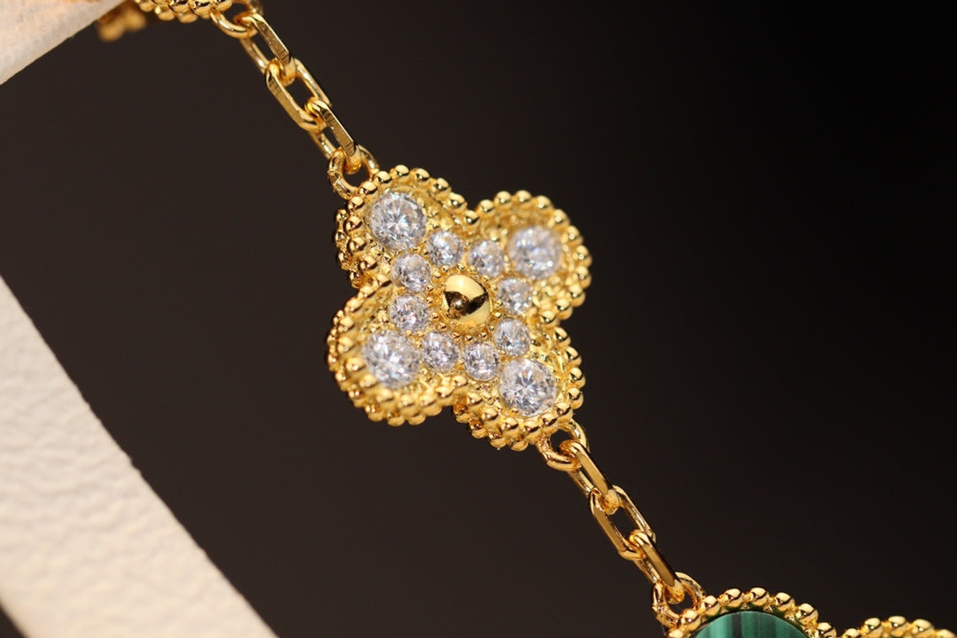 ¡®Moco¡¯CLOVER EARRINGS GOLD MALACHITE DIAMOND 3 MOTIF