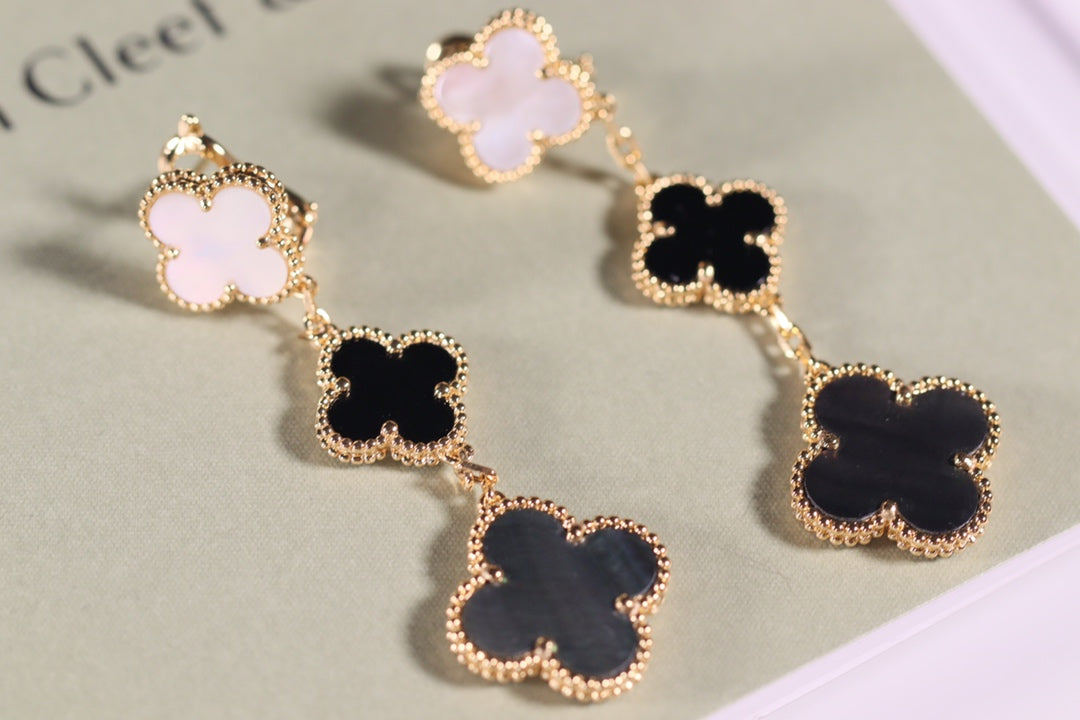 ¡®Moco¡¯CLOVER EARRINGS GOLD ONYX MOP 3 MOTIF