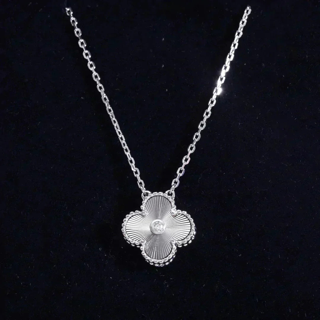 ¡®Moco¡¯CLOVER  15MM DIAMOND LASER NECKLACE SILVER