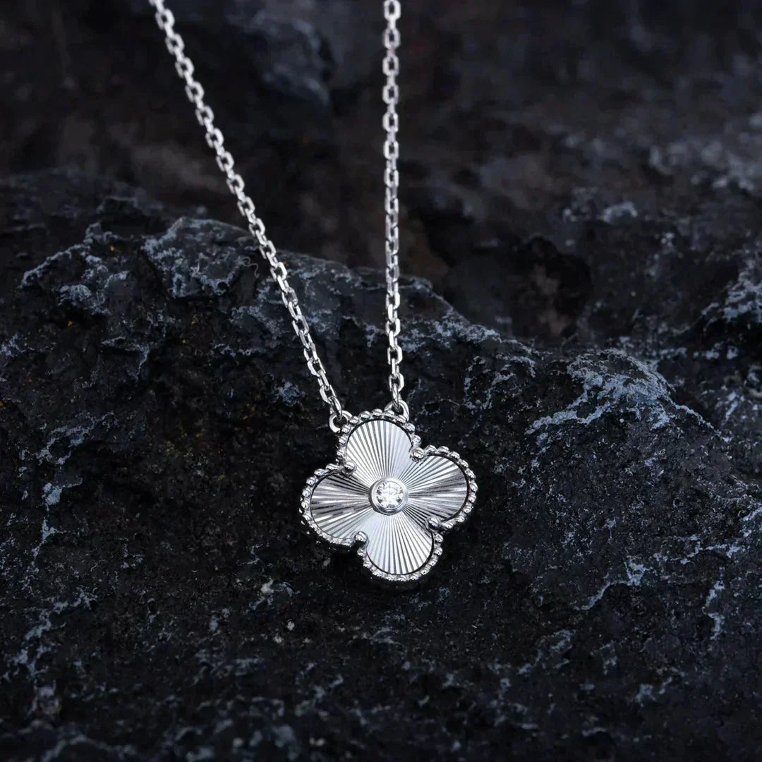 ¡®Moco¡¯CLOVER  15MM DIAMOND LASER NECKLACE SILVER