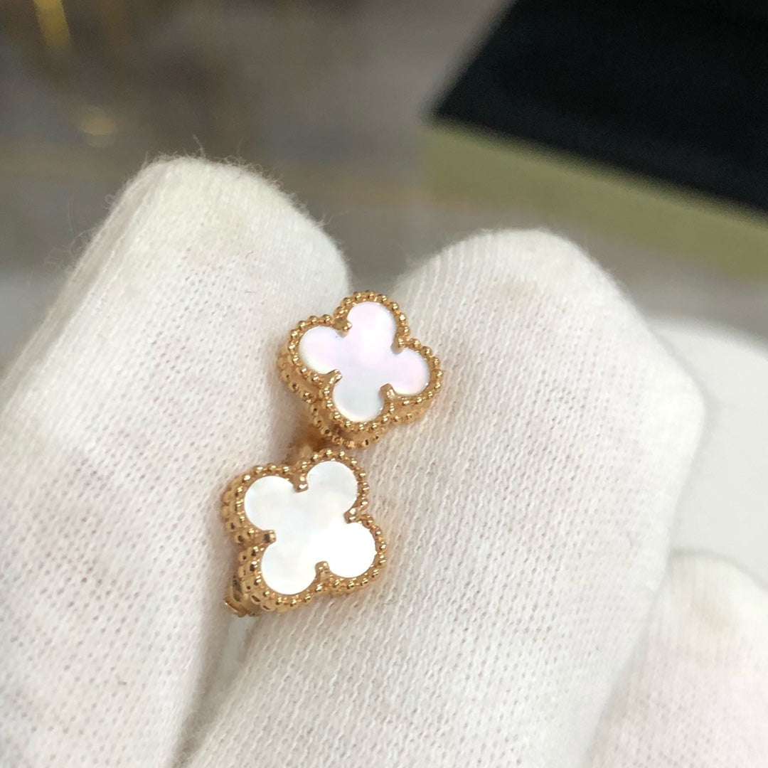 ¡®Moco¡¯CLOVER MINI GOLD EARRINGS