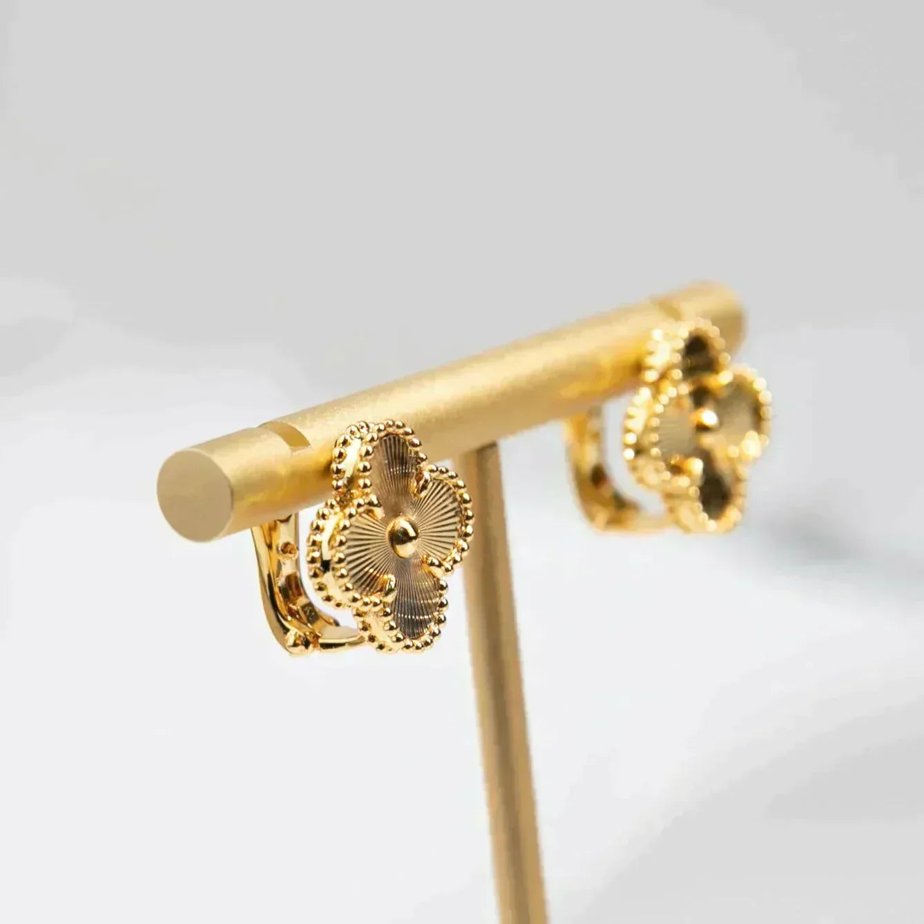 ¡®Moco¡¯CLOVER MEDIUM 1 MOTIFS LASER EARRINGS
