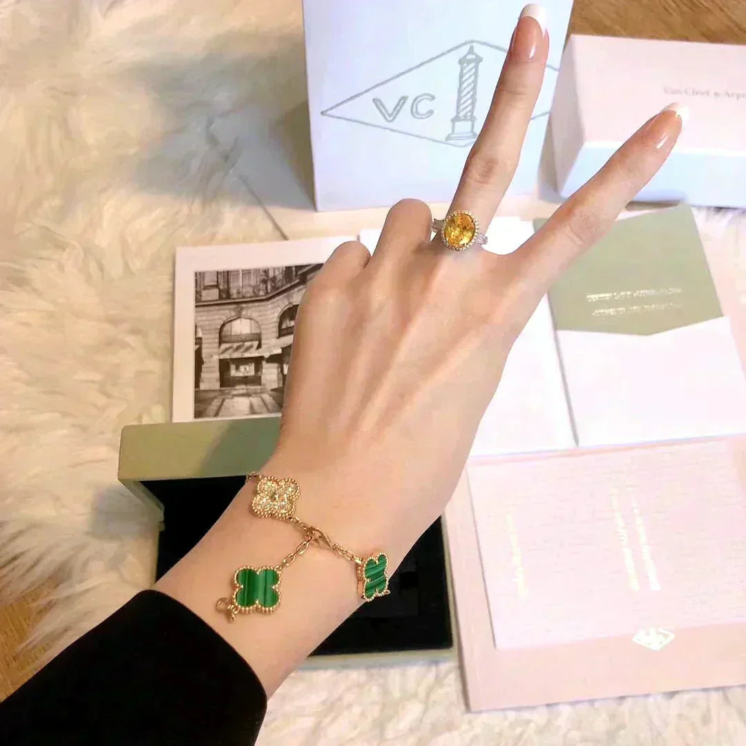 [Moco]New  CLOVER 5 MOTIF MALACHITE BRACELET COLLECTION