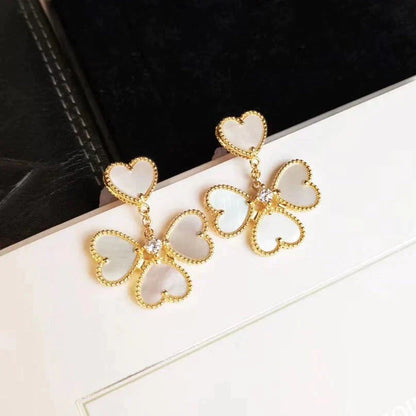 ¡®Moco¡¯CLOVER SWEET WHITE MOP EARRINGS
