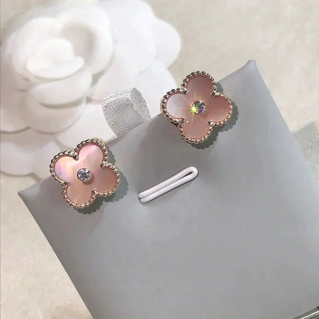 ¡®Moco¡¯CLOVER MEDIUM 1 MOTIFS  PINK MOP DIAMOND EARRINGS
