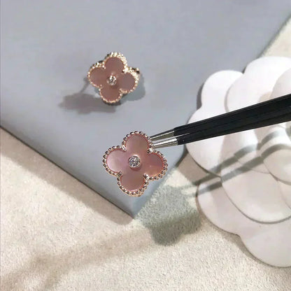 ¡®Moco¡¯CLOVER MEDIUM 1 MOTIFS  PINK MOP DIAMOND EARRINGS