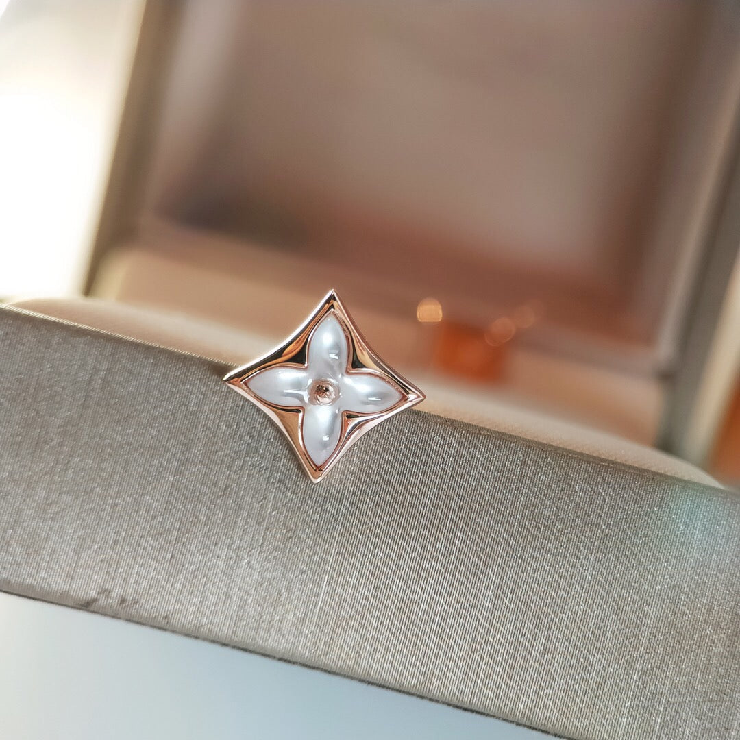 ¡®Moco¡¯STAR MOP PINK GOLD EARRINGS