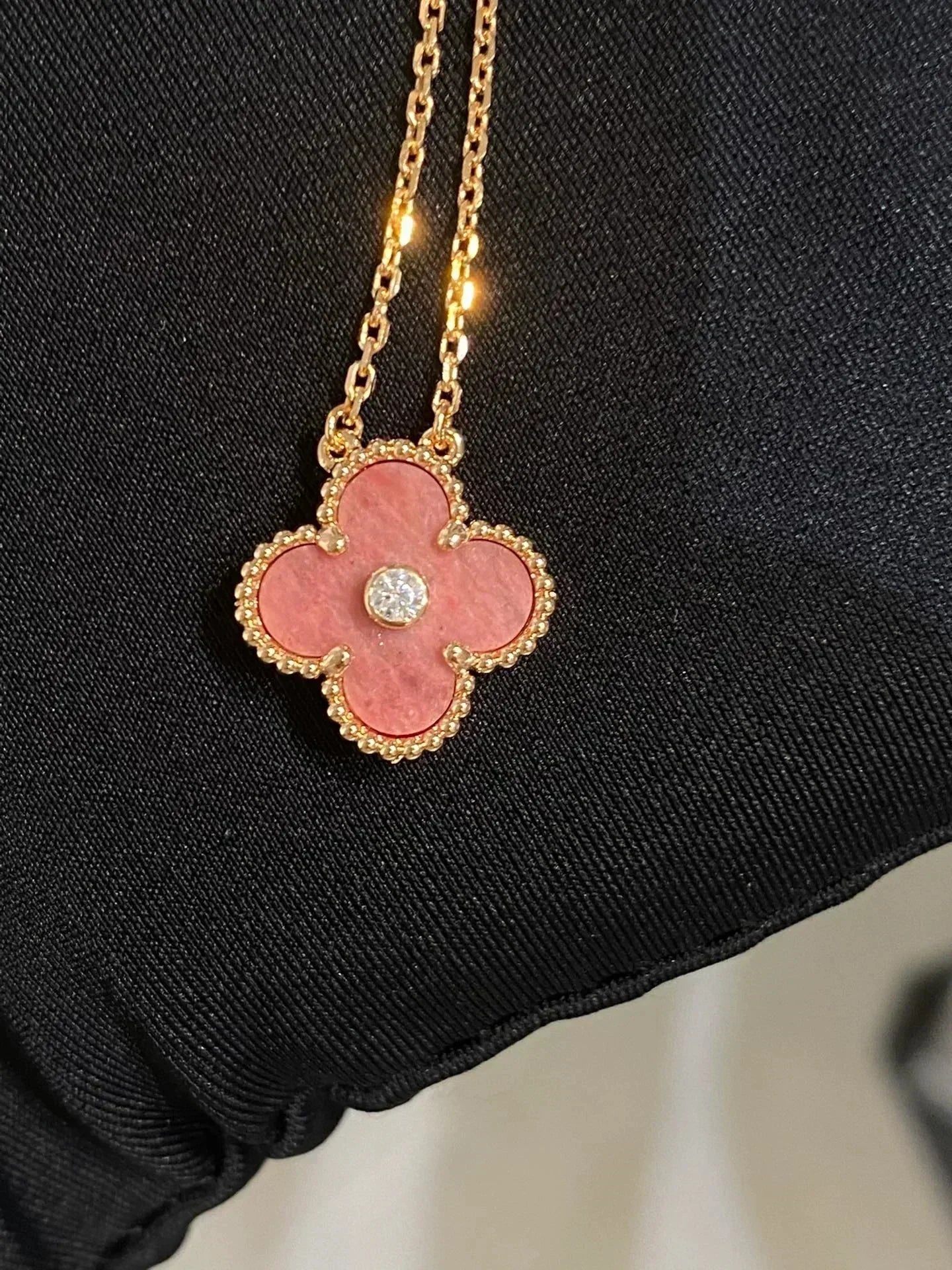 ¡®Moco¡¯CLOVER 15MM DIAMOND RHODONITE NECKLACE