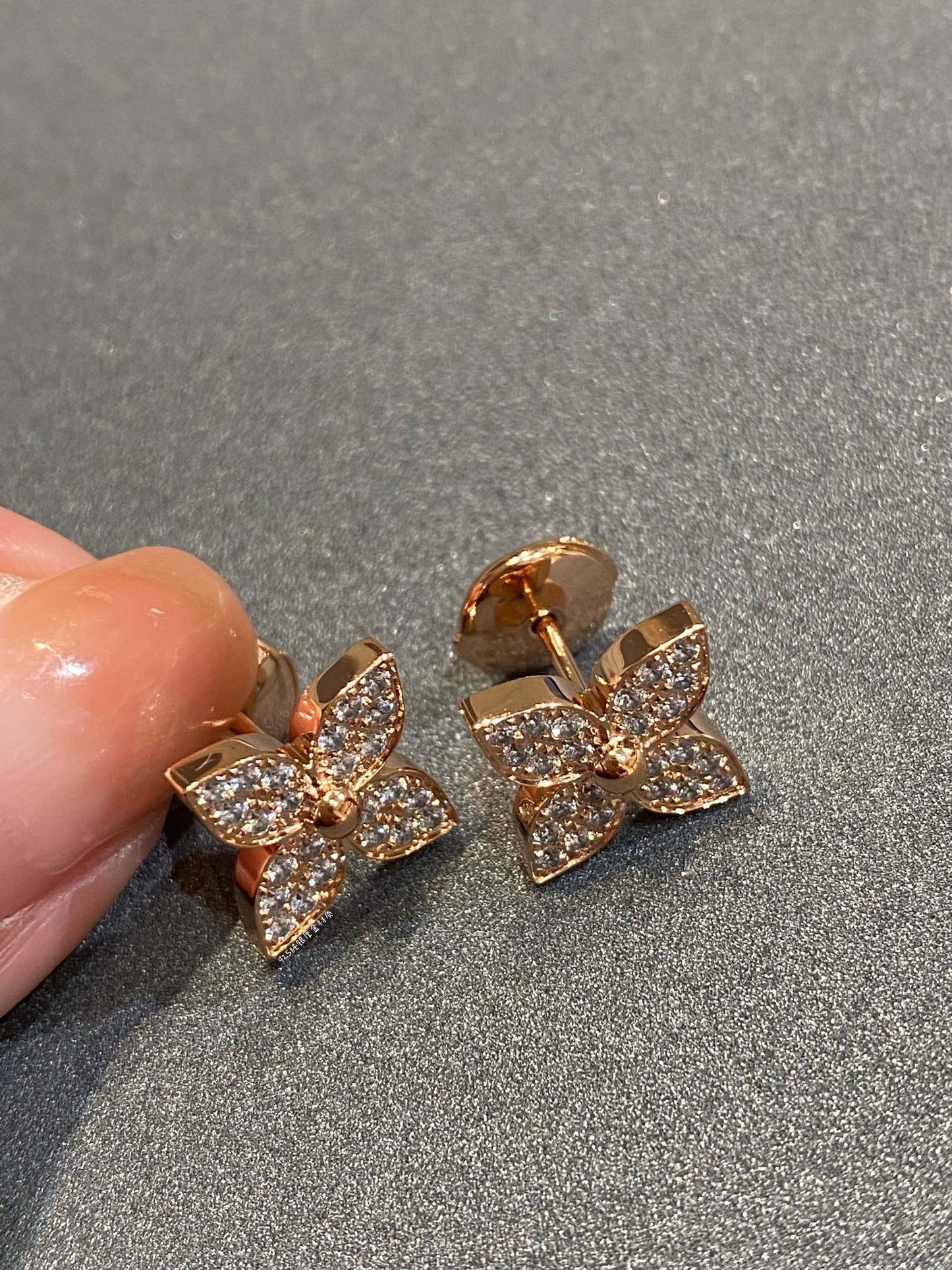 ¡®Moco¡¯STAR DIAMOND EARRINGS