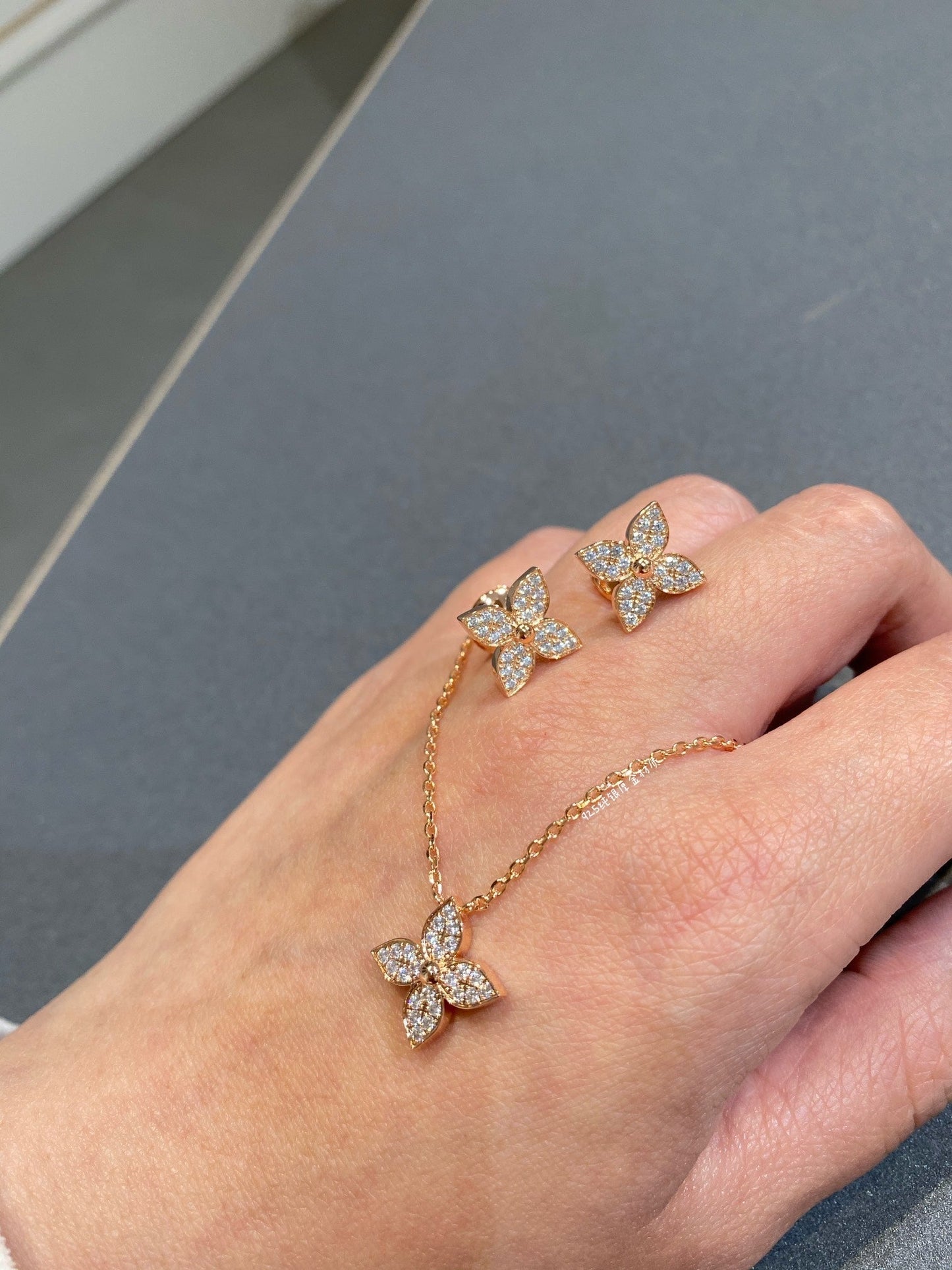 ¡®Moco¡¯STAR DIAMOND NECKALCE