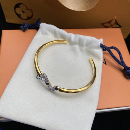 ¡®Moco¡¯VOLTE UPSITE DOWN DIAMOND GOLD OPEN BRACELET