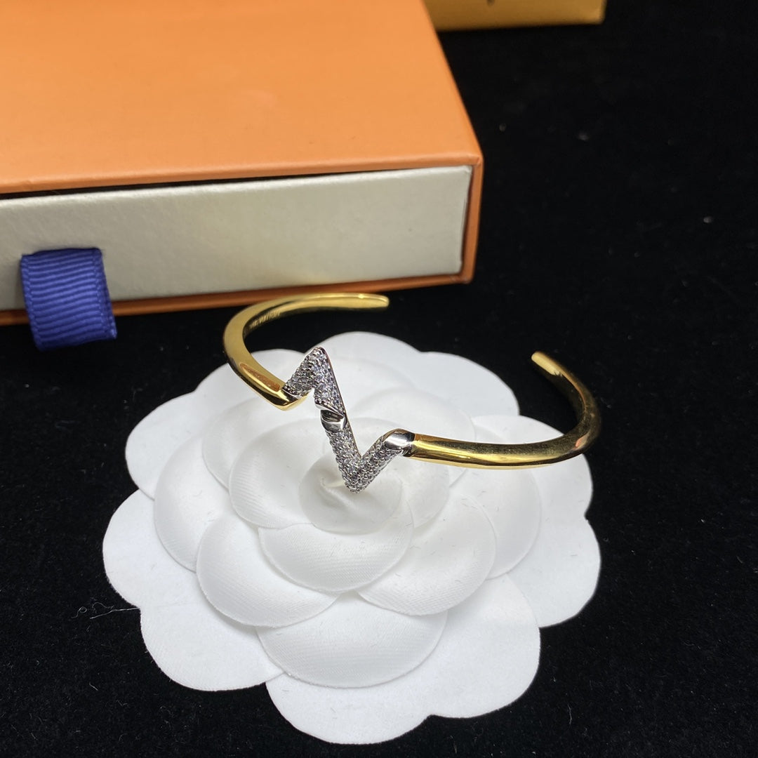 ¡®Moco¡¯VOLTE UPSITE DOWN DIAMOND GOLD OPEN BRACELET