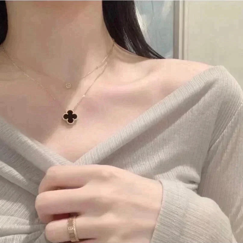 ¡®Moco¡¯CLOVER 15MM BLACK ONYX SINGLE FLOWER NECKLACE