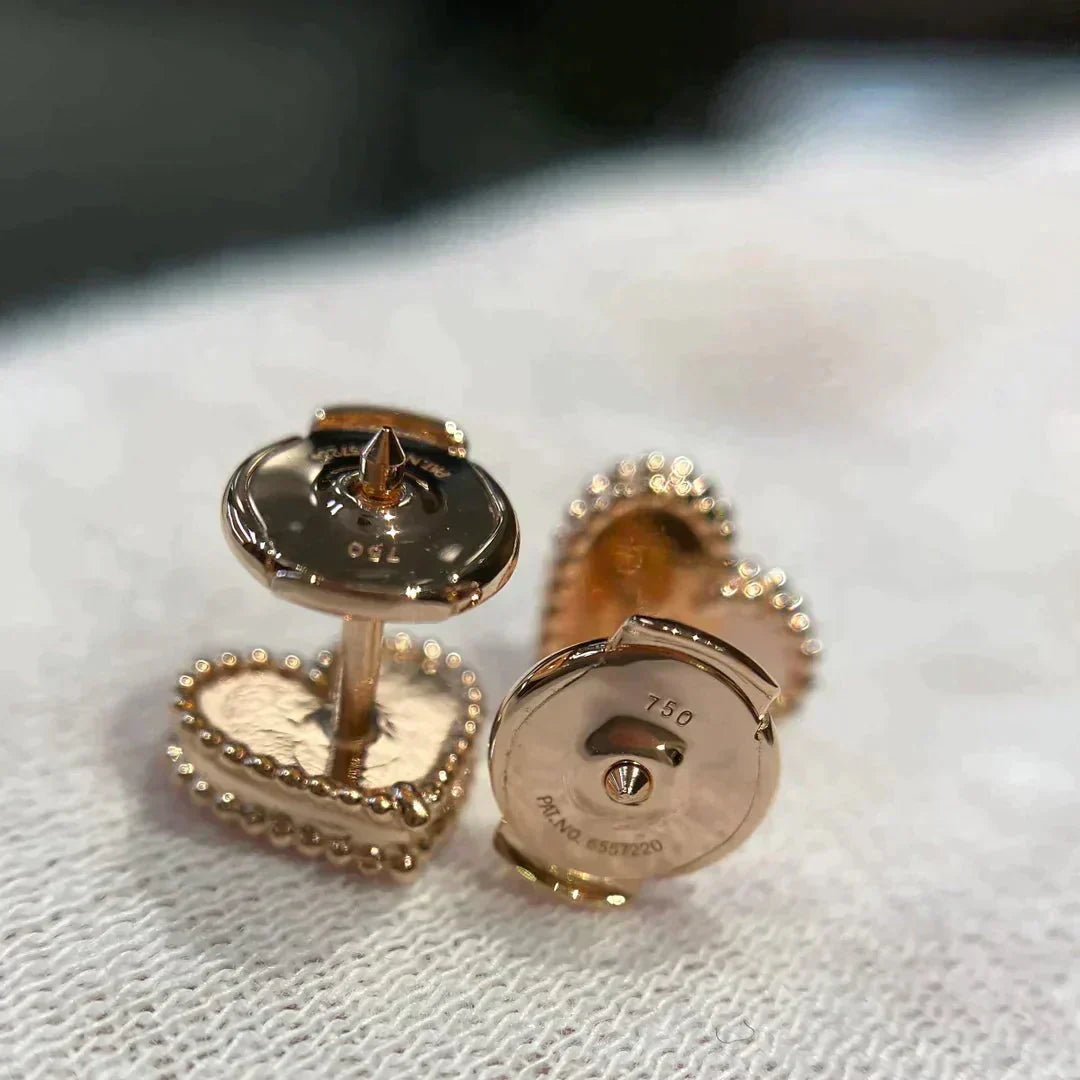 ¡®Moco¡¯HEART CARNELIAN STUD EARRINGS
