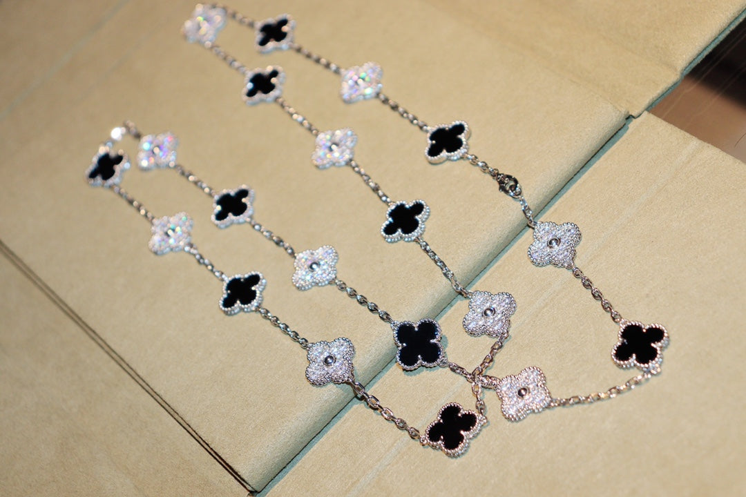 ¡®Moco¡¯CLOVER 20 MOTIFS ONYX DIAMOND SILVER