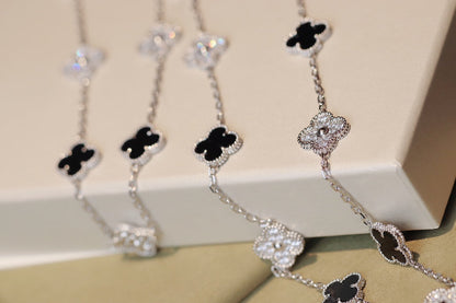 ¡®Moco¡¯CLOVER 20 MOTIFS ONYX DIAMOND SILVER