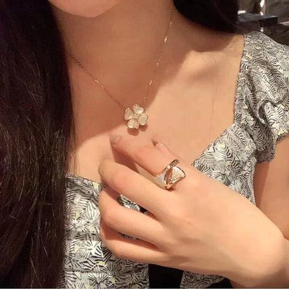 ¡®Moco¡¯CLOVER MOP DIAMOND ROSE GOLD NECKLACE