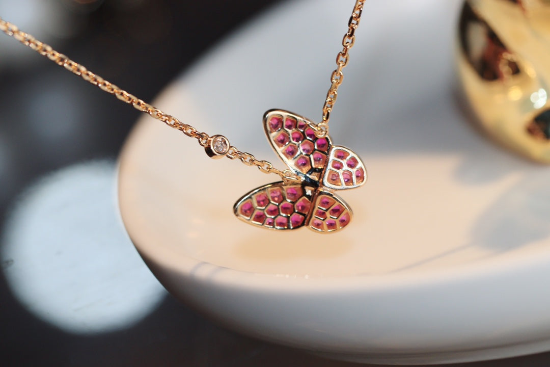 ¡®Moco¡¯BUTTERFLY RED DIAMOND ROSE GOLD NECKLACE