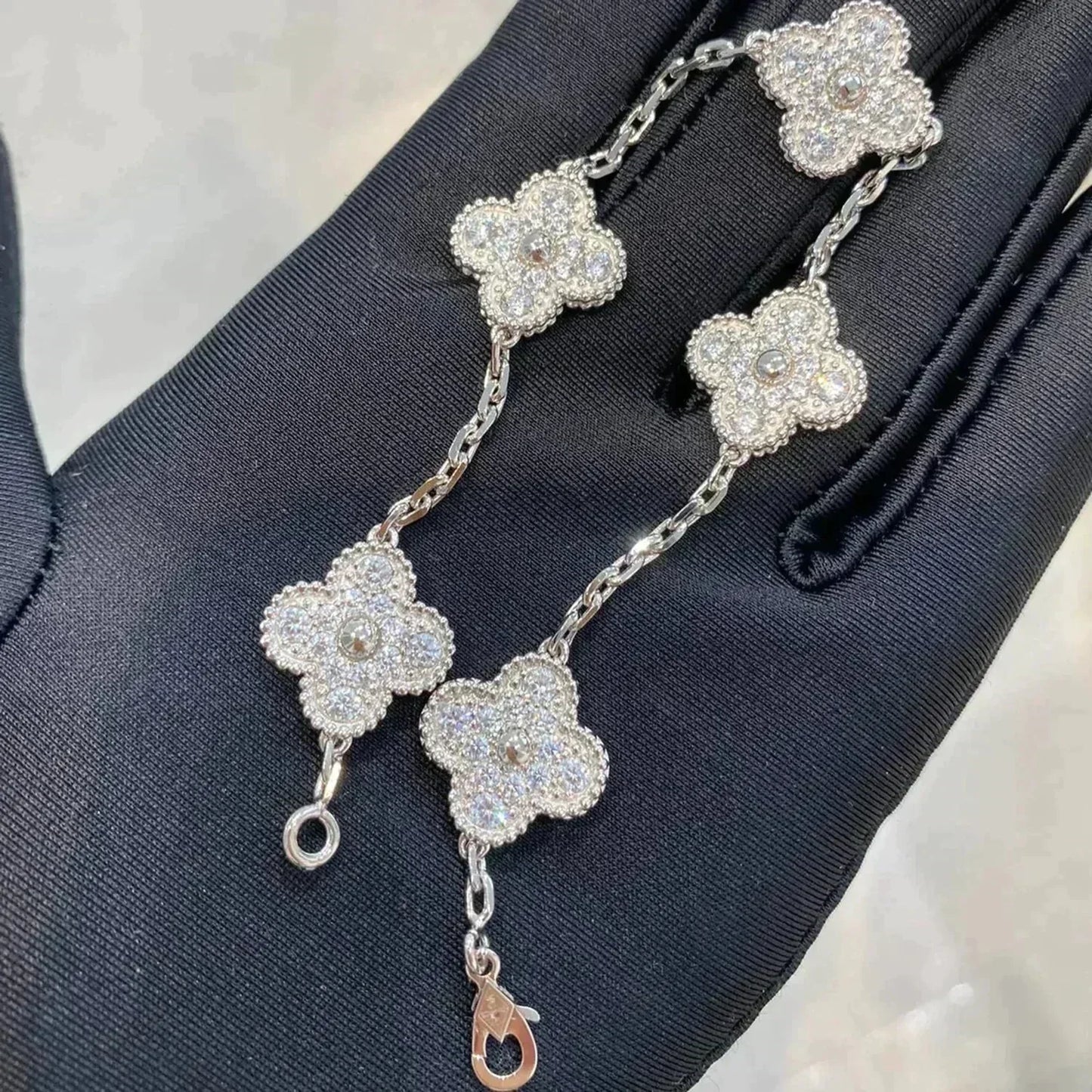 [Moco] New  CLOVER 5 MOTIF FULL DIAMOND BRACELET COLLECTION