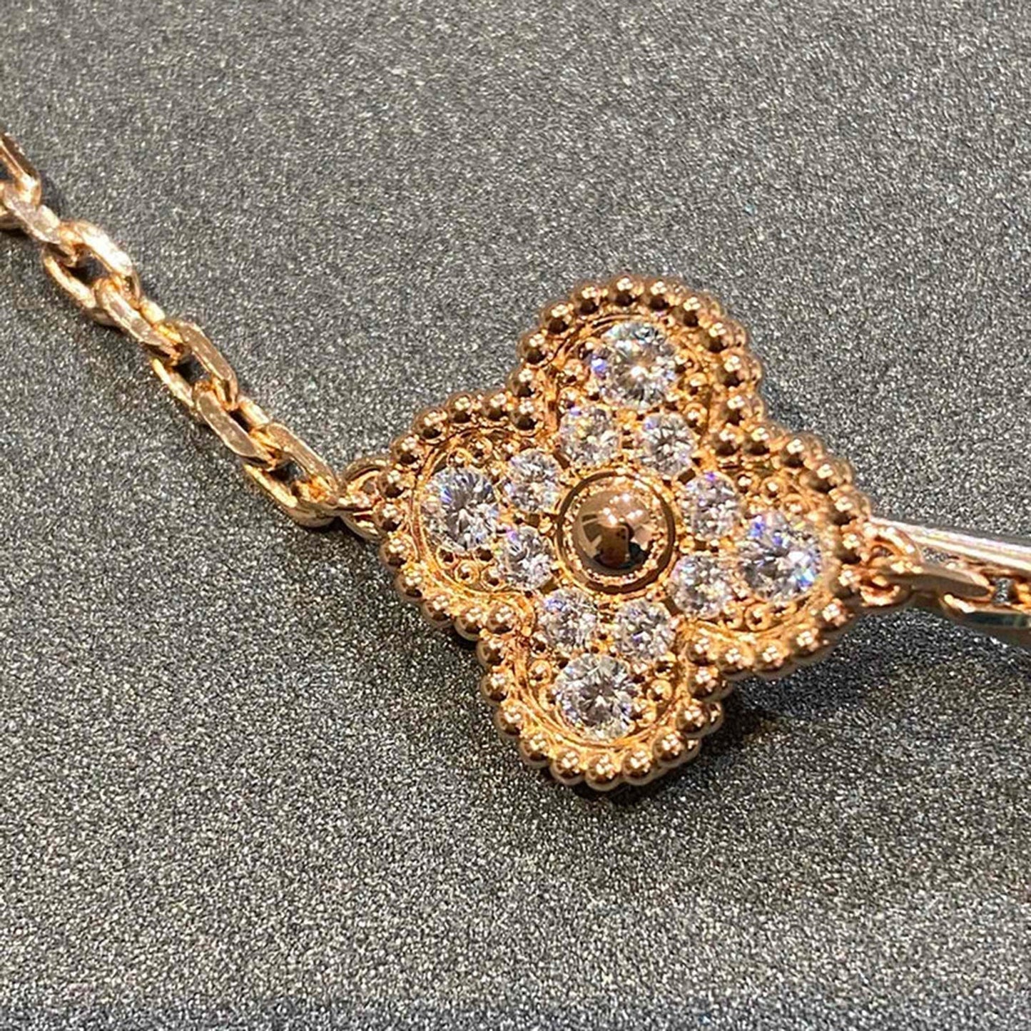 [Moco] New  CLOVER 5 MOTIF FULL DIAMOND BRACELET COLLECTION