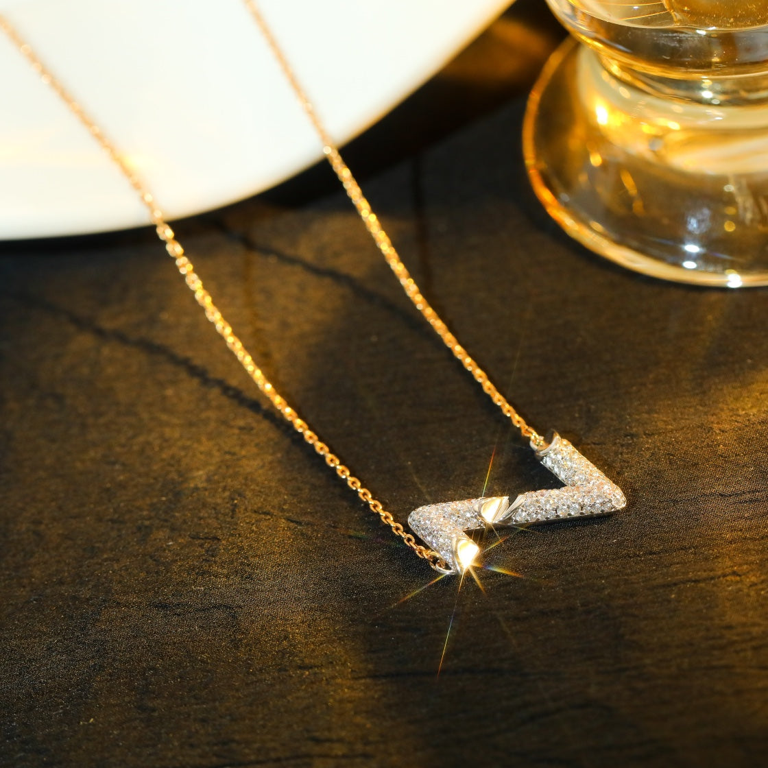 ¡®Moco¡¯VOLT SILVER DIAMOND PEDANT NECKLACE