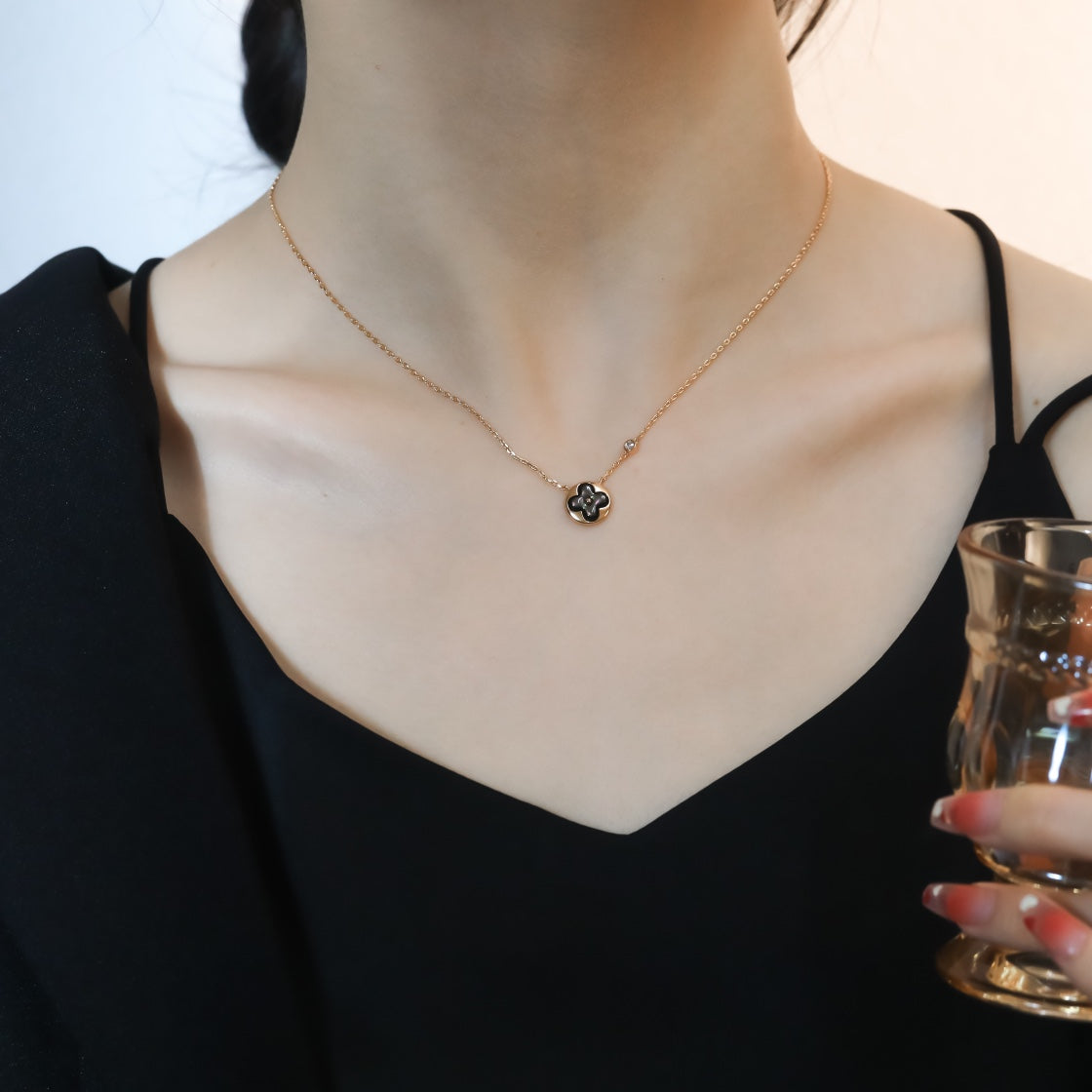 ¡®Moco¡¯SUN PEDANT PINK GOLD 1 DIAMOND NECKLACE