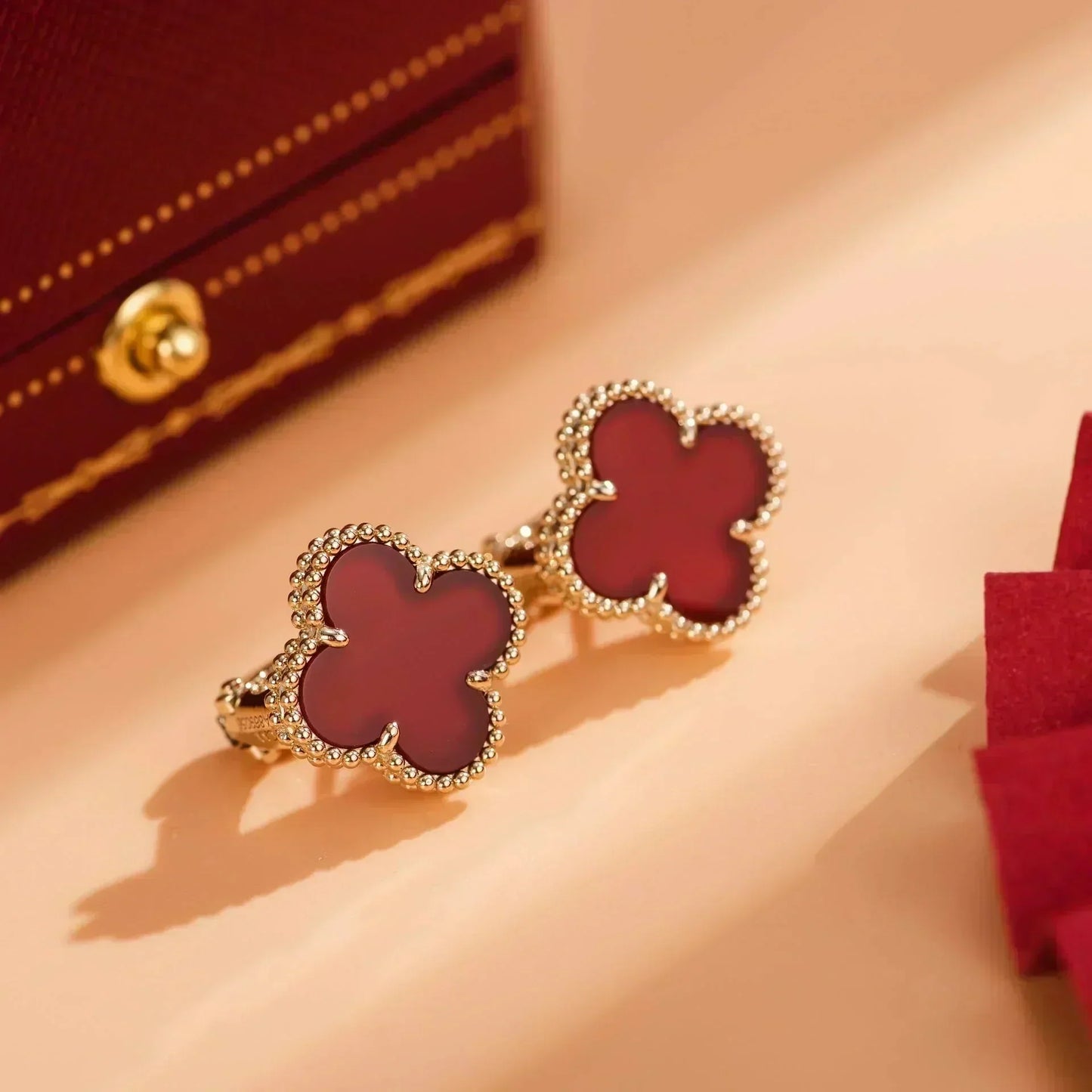 ¡®Moco¡¯CLOVER MEDIUM 1 MOTIFS CARNELIAN  EARRINGS