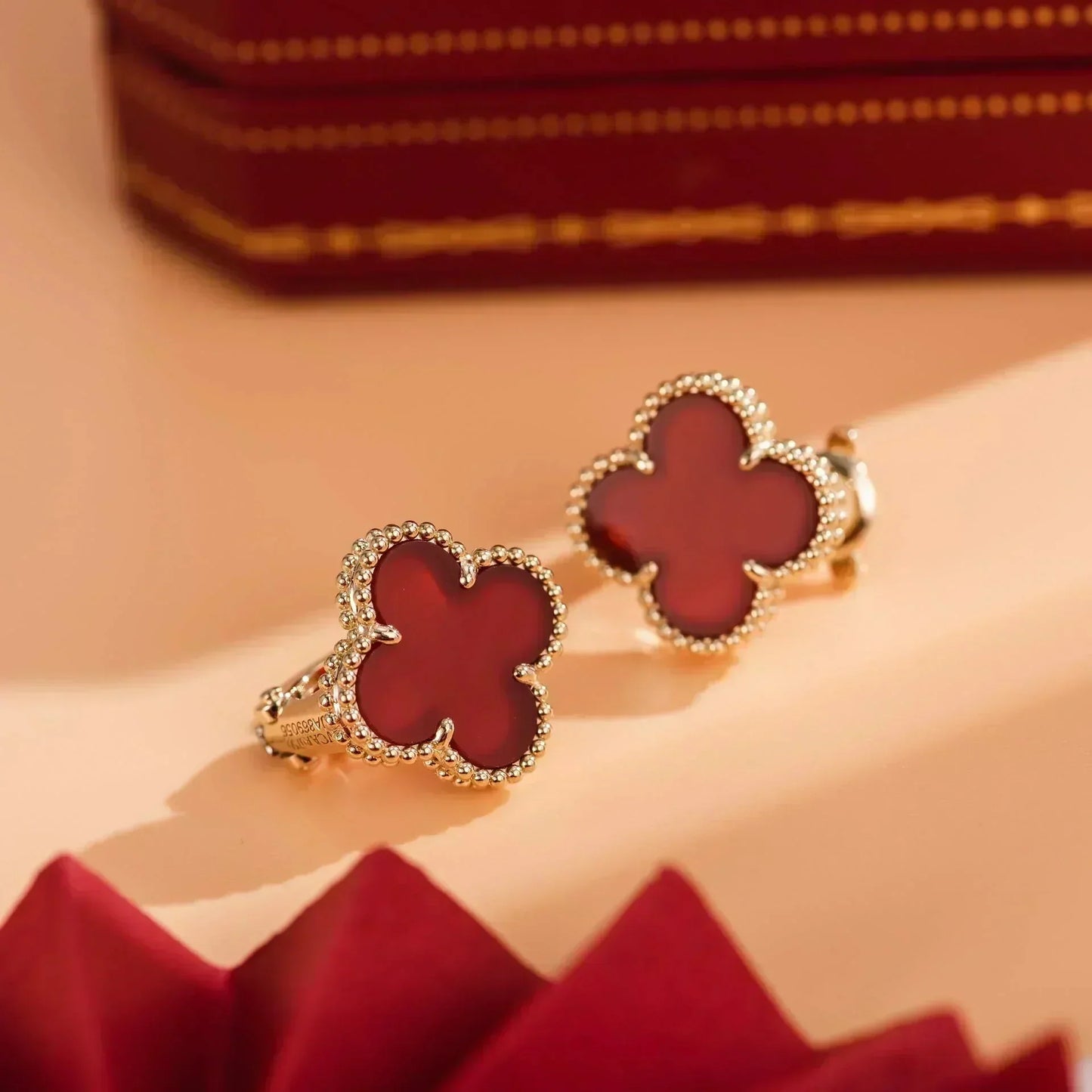 ¡®Moco¡¯CLOVER MEDIUM 1 MOTIFS CARNELIAN  EARRINGS