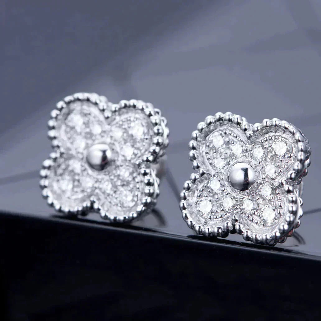 ¡®Moco¡¯CLOVER 1 MOTIFS DIAMOND STUD EARRINGS SILVER