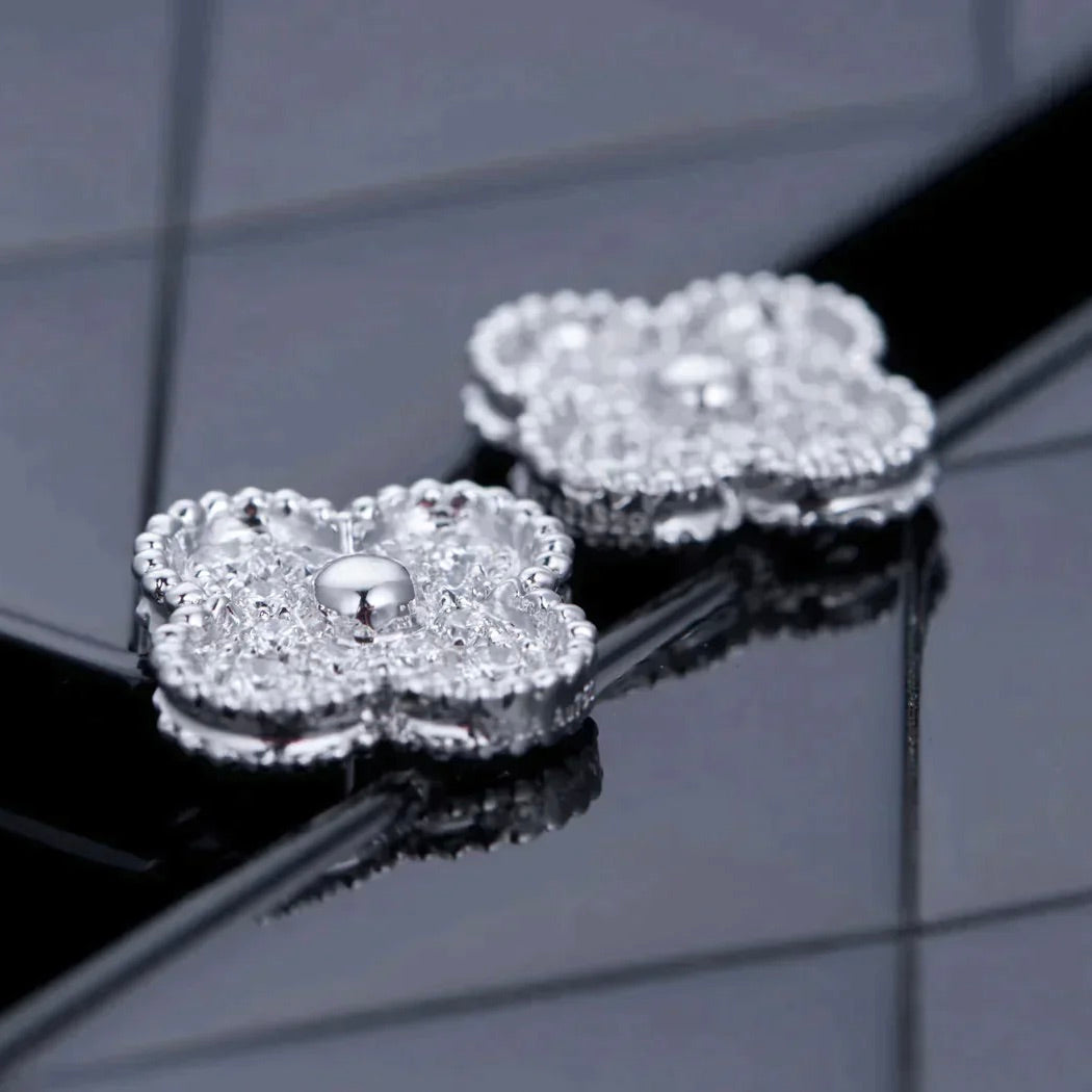 ¡®Moco¡¯CLOVER 1 MOTIFS DIAMOND STUD EARRINGS SILVER