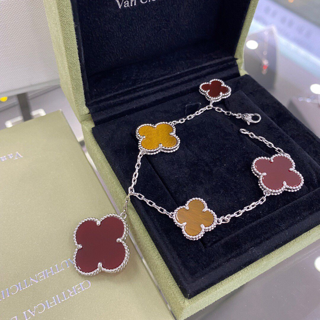 ¡®Moco¡¯CLOVER 5 MOTIFS SIVLER CARNELIAN TIGER EYE BRACELET