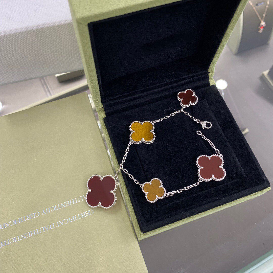 ¡®Moco¡¯CLOVER 5 MOTIFS SIVLER CARNELIAN TIGER EYE BRACELET