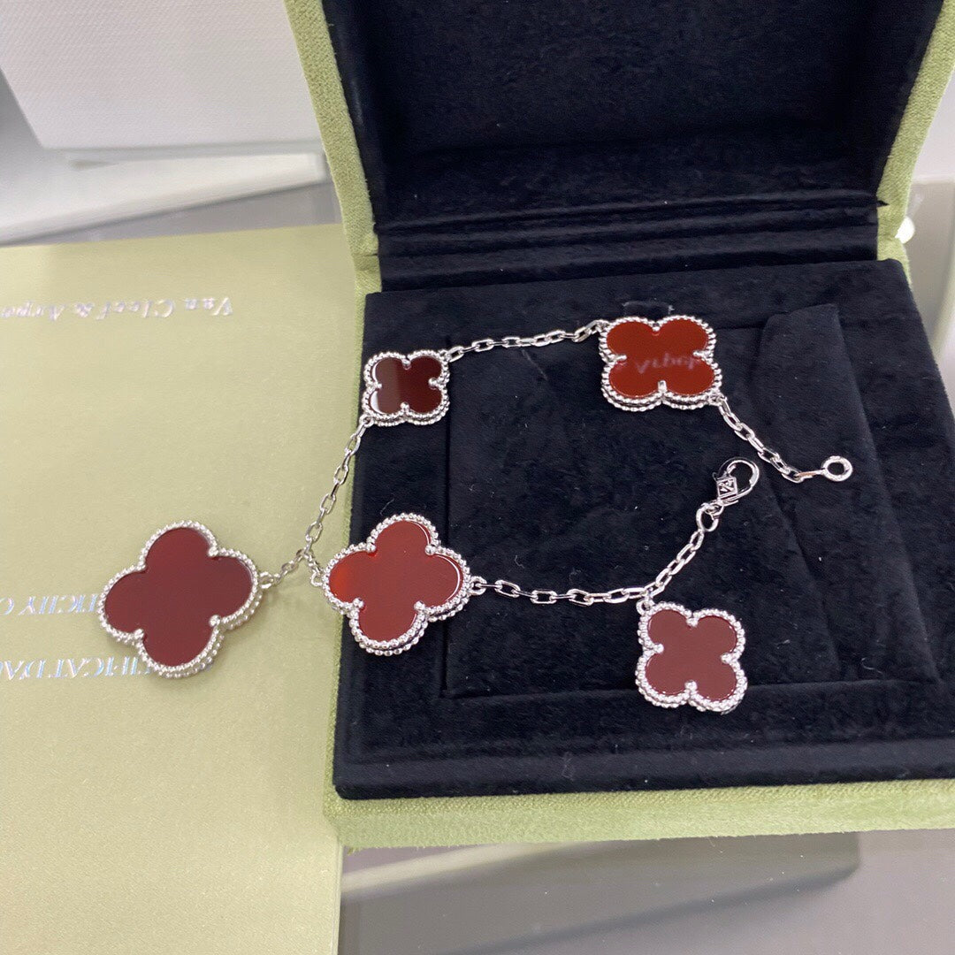 ¡®Moco¡¯CLOVER 5 MOTIFS SIVLER CARNELIAN BRACELET