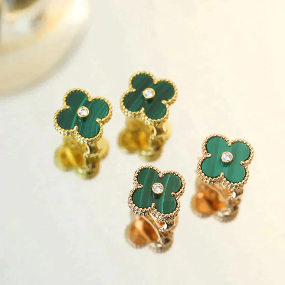 ¡®Moco¡¯CLOVER MEDIUM 1 MOTIFS MALACHITE DIAMOND EARRINGS