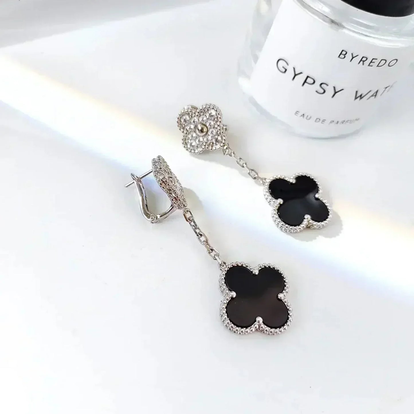 ¡®Moco¡¯CLOVER 2 MOTIFS  DIAMOND ONYX EARRINGS SILVER