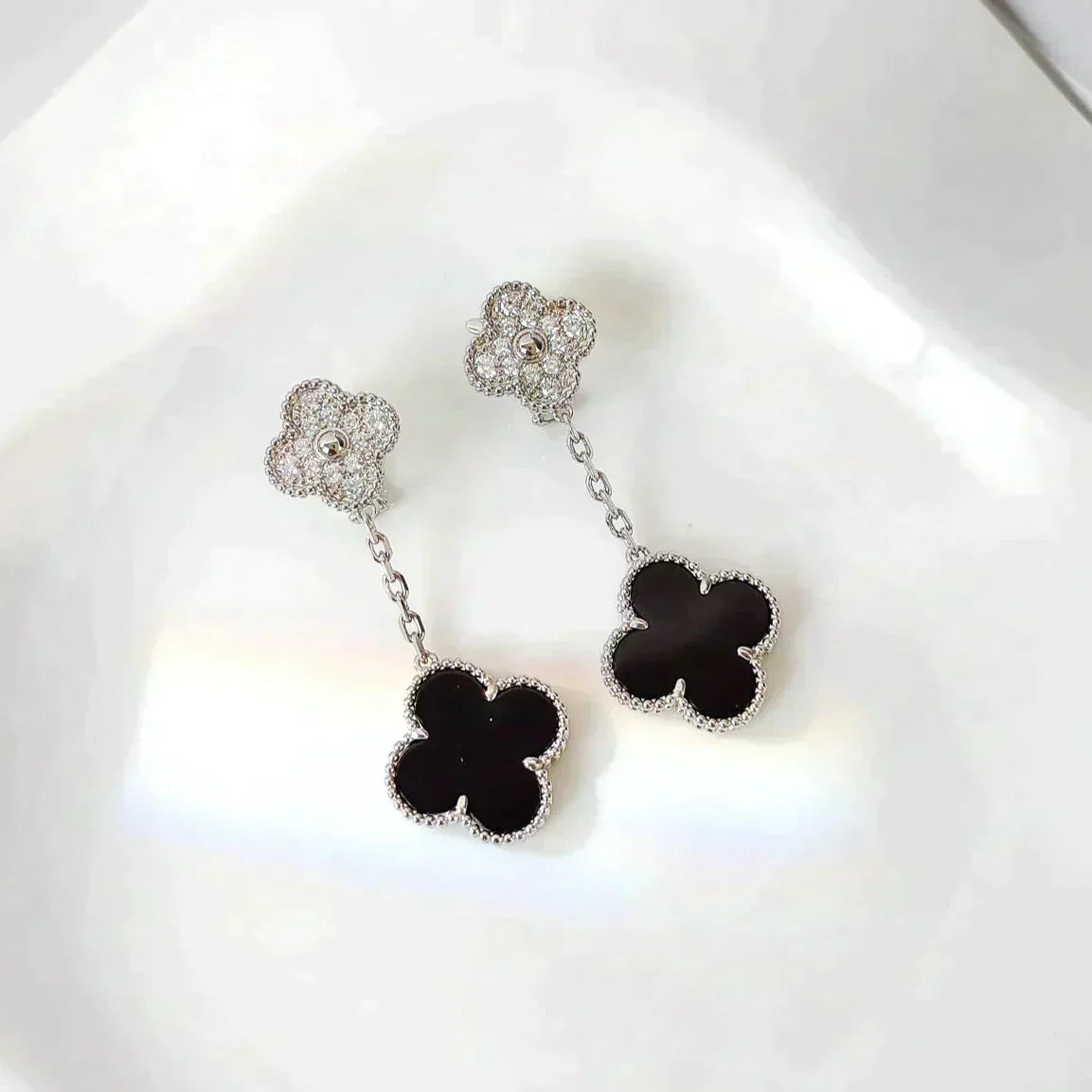 ¡®Moco¡¯CLOVER 2 MOTIFS  DIAMOND ONYX EARRINGS SILVER