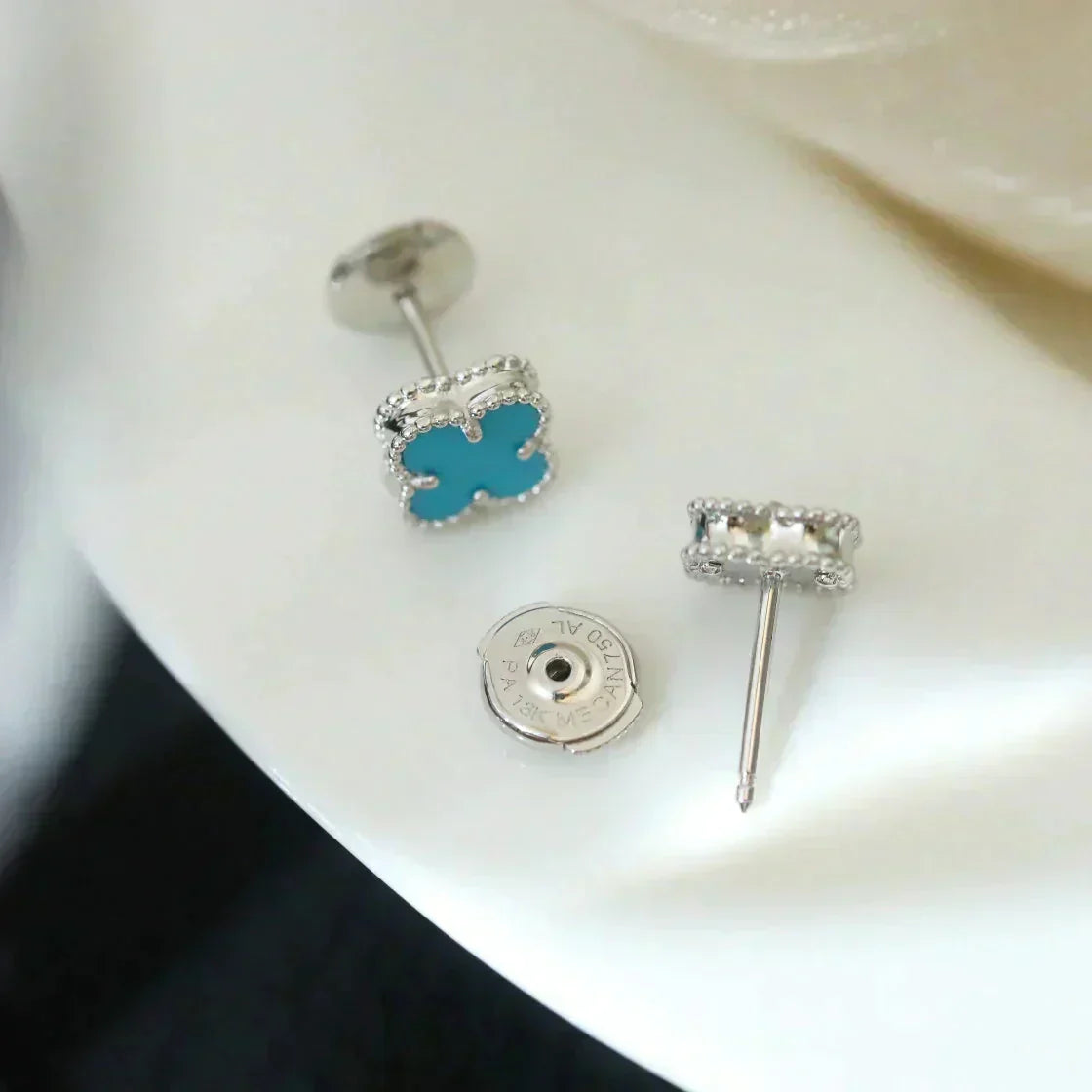 ¡®Moco¡¯CLOVER MINI 9.5MM ONYX STUD EARRINGS SILVER