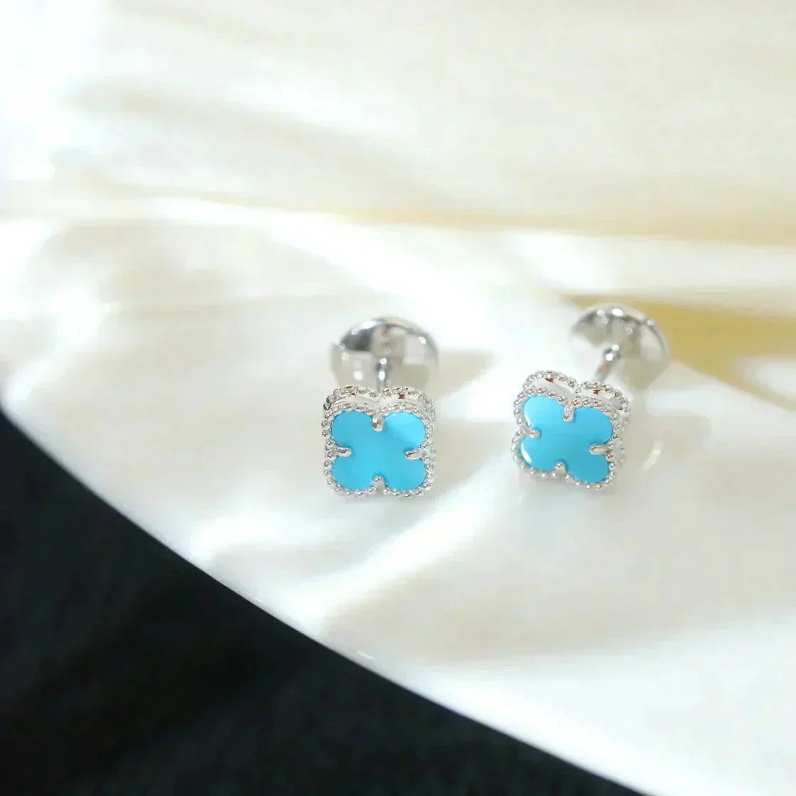 ¡®Moco¡¯CLOVER MINI 9.5MM ONYX STUD EARRINGS SILVER