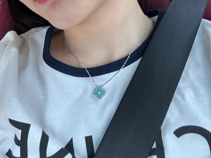 ¡®Moco¡¯CLOVER 1 DIAMOND LIGHT BLUE SILVER NECKLACE