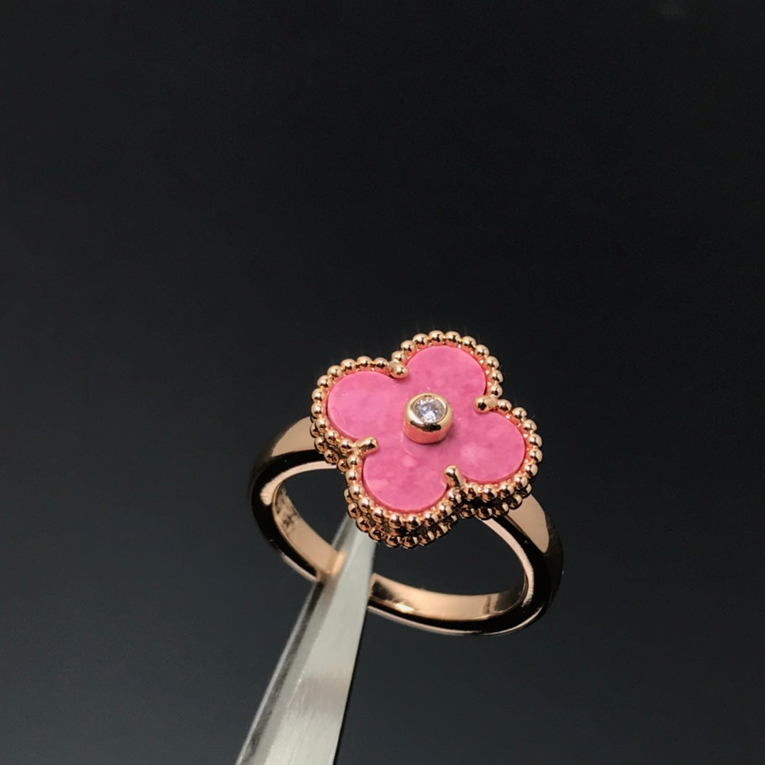 ¡®Moco¡¯CLOVER RHODONITE ROSE GOLD RING