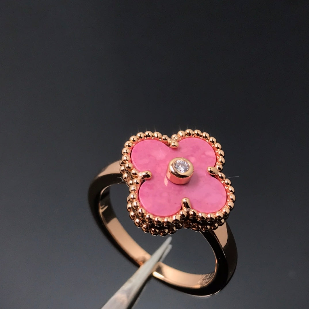 ¡®Moco¡¯CLOVER RHODONITE ROSE GOLD RING